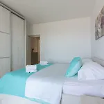 Jakov I Lucija