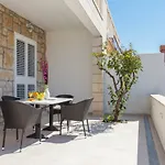דירה Jakov I Lucija
