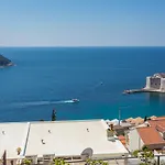 Jakov I Lucija