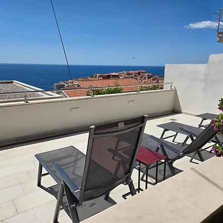 Jakov I Lucija - Sea View Terrace & Free Parking *