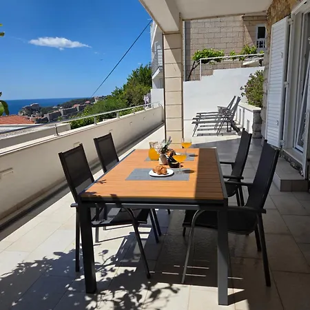 Jakov I Lucija - Sea View Terrace & Free Parking Apartman