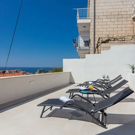 Jakov I Lucija - Sea View Terrace & Free Parking Apartman