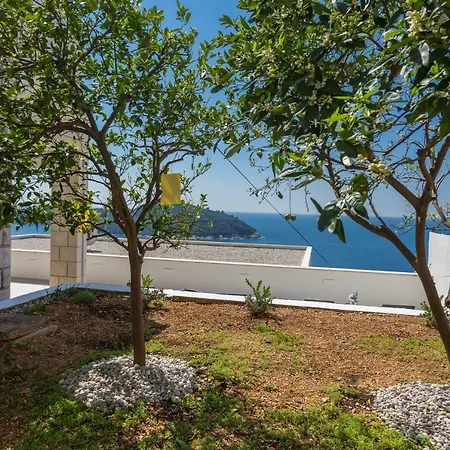 Jakov I Lucija - Sea View Terrace & Free Parking *