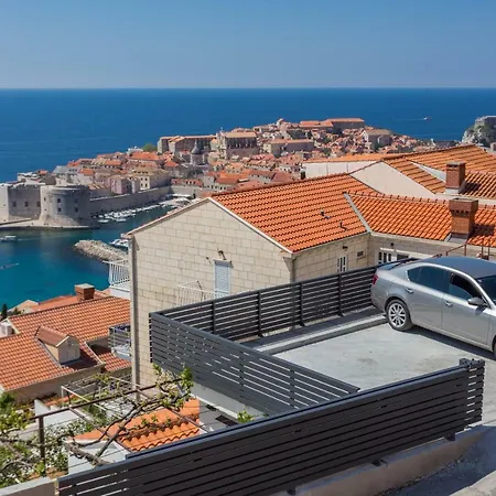 Jakov I Lucija - Sea View Terrace & Free Parking Apartman Dubrovnik
