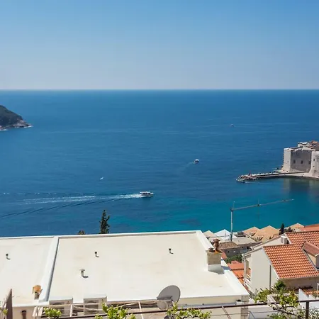 Jakov I Lucija - Sea View Terrace & Free Parking