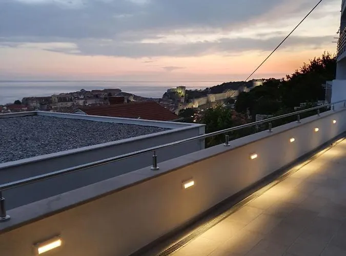 Jakov I Lucija Ντουμπρόβνικ